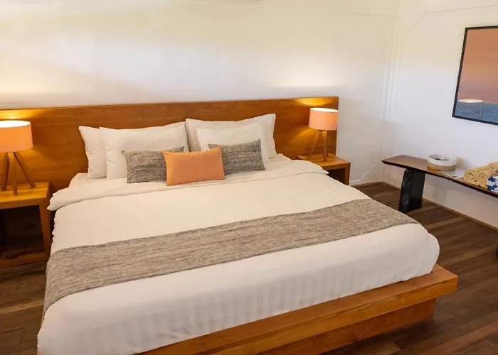 Malya 5 Bedrooms Villa Seminyak